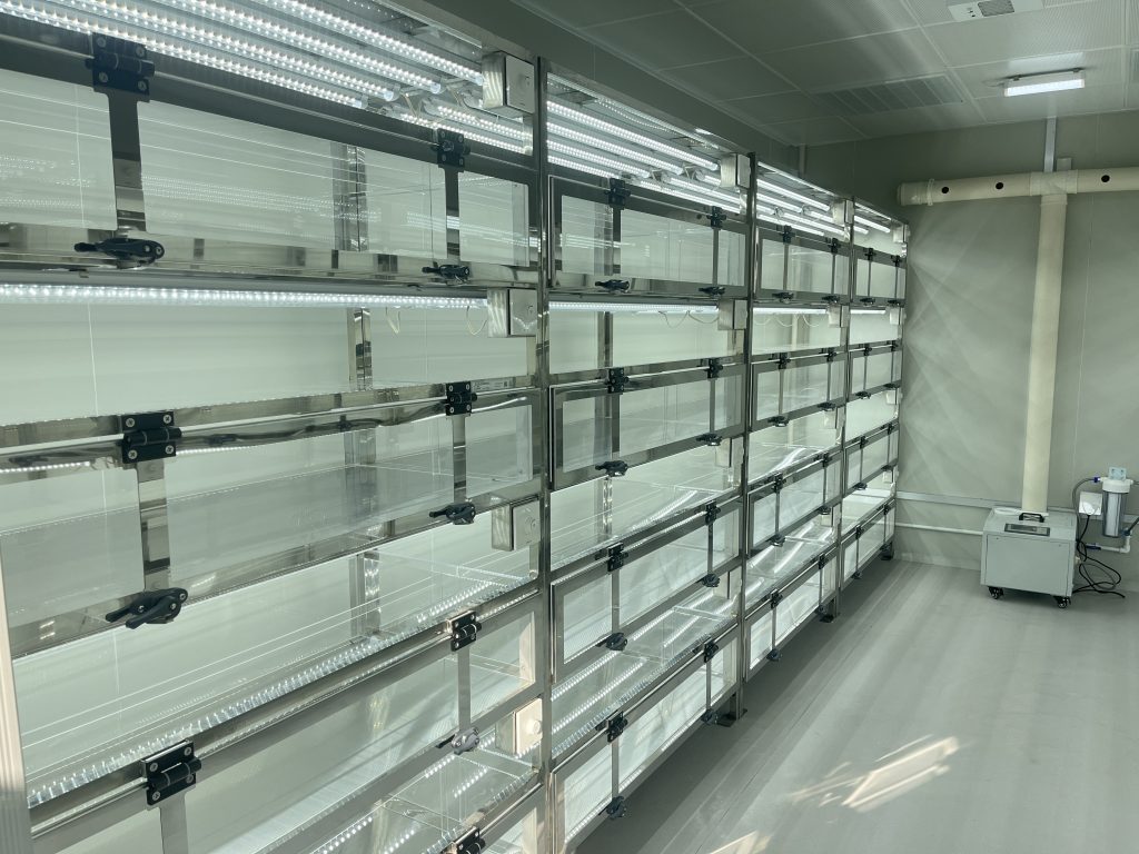 speed breeding room facility